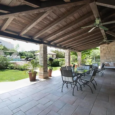 펜션 Renata Murter *