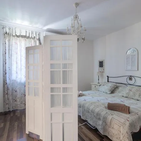 Renata Murter 펜션